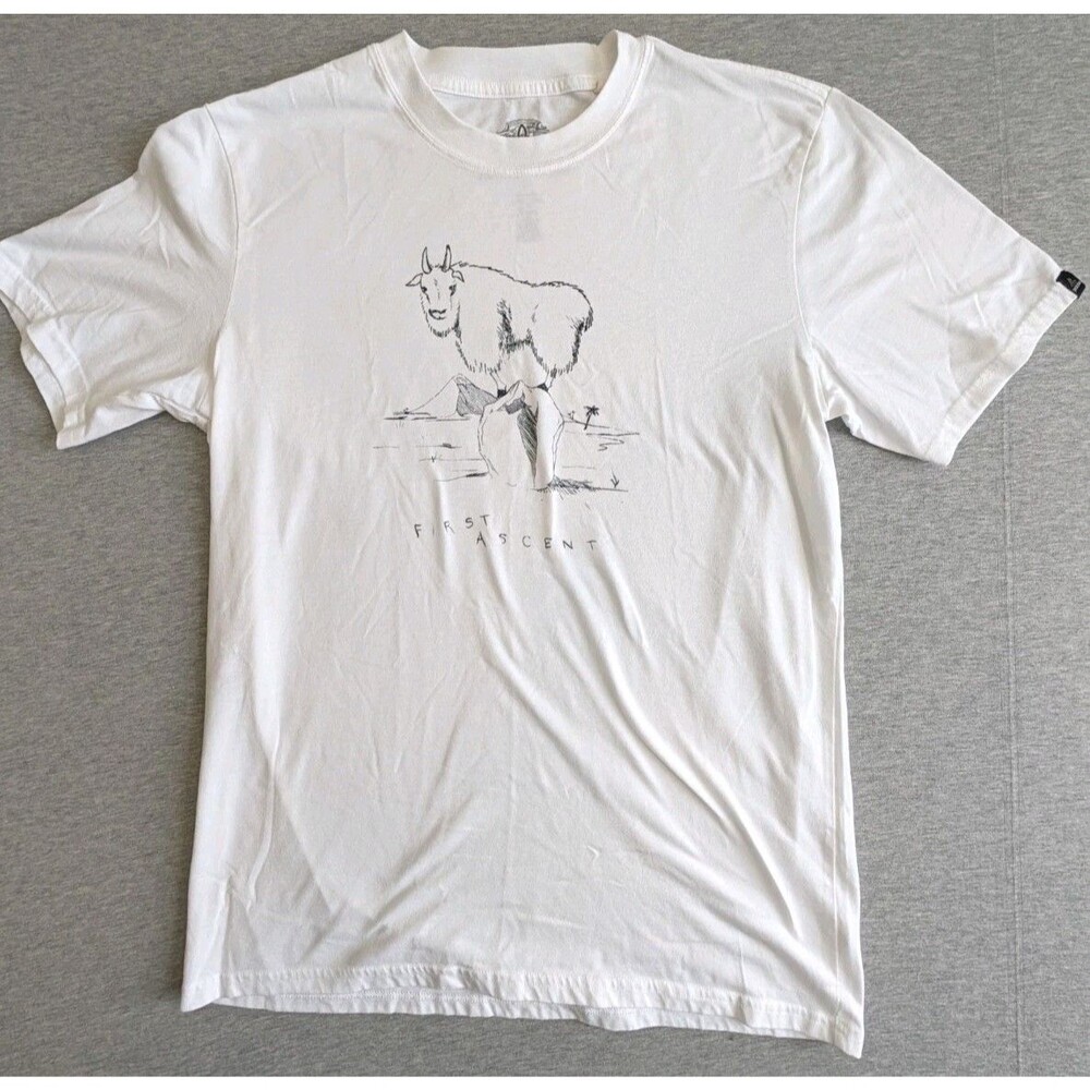 Prana First Ascent Goat Short Sleeve Mountain Graphic Shirt Size Large